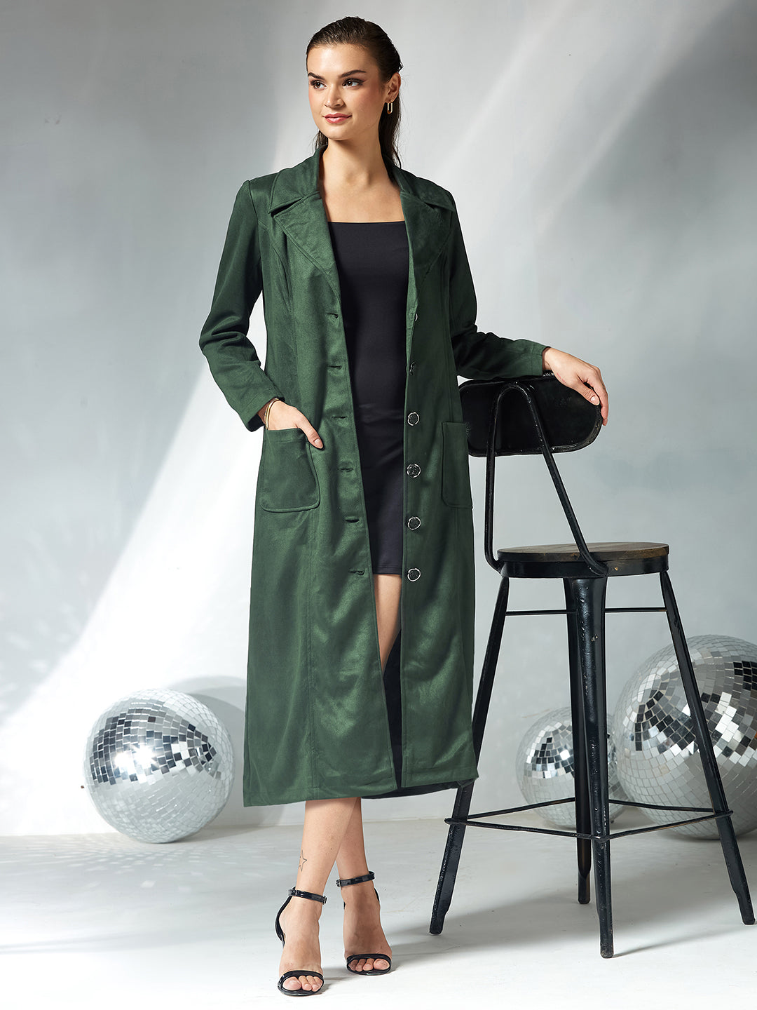 Women's Dark Green Solid V-Neck Full Sleeves Patched Pocketed Polyester Button Down Longline Winter Wear Jacket