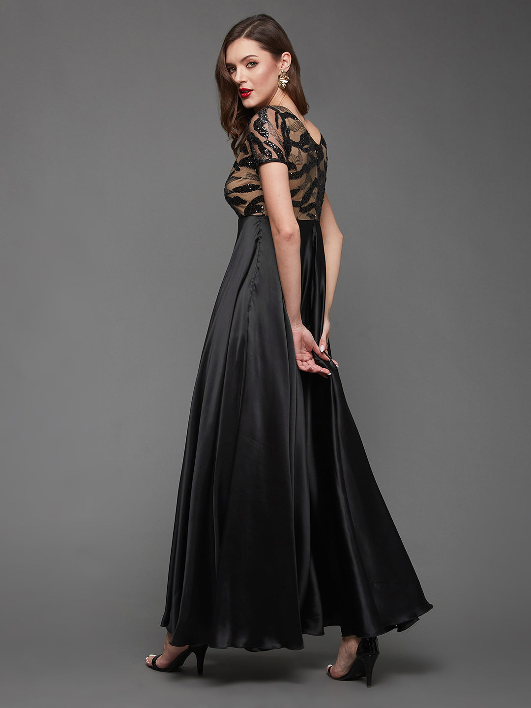 Black Boat-Neck Short-Sleeve Abstract Fit & Flare Satin Maxi Dress for Women