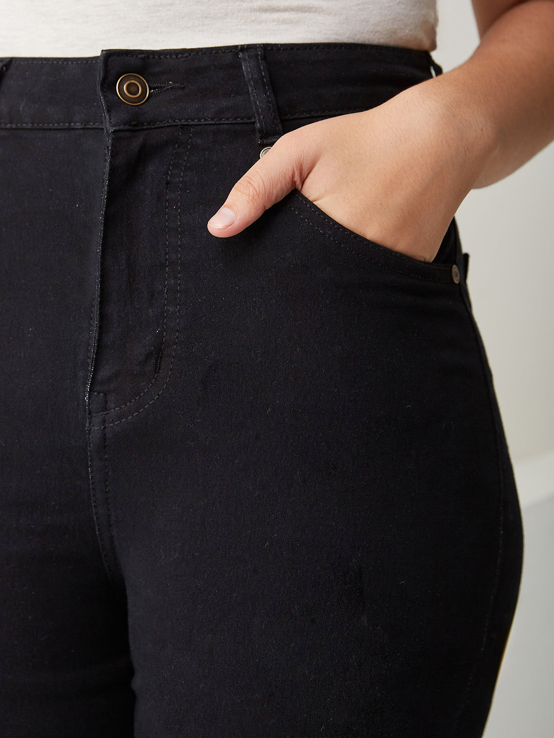 Black High Rise Clean-Look Regular-Length Stretchable Wide Leg Denim Jeans