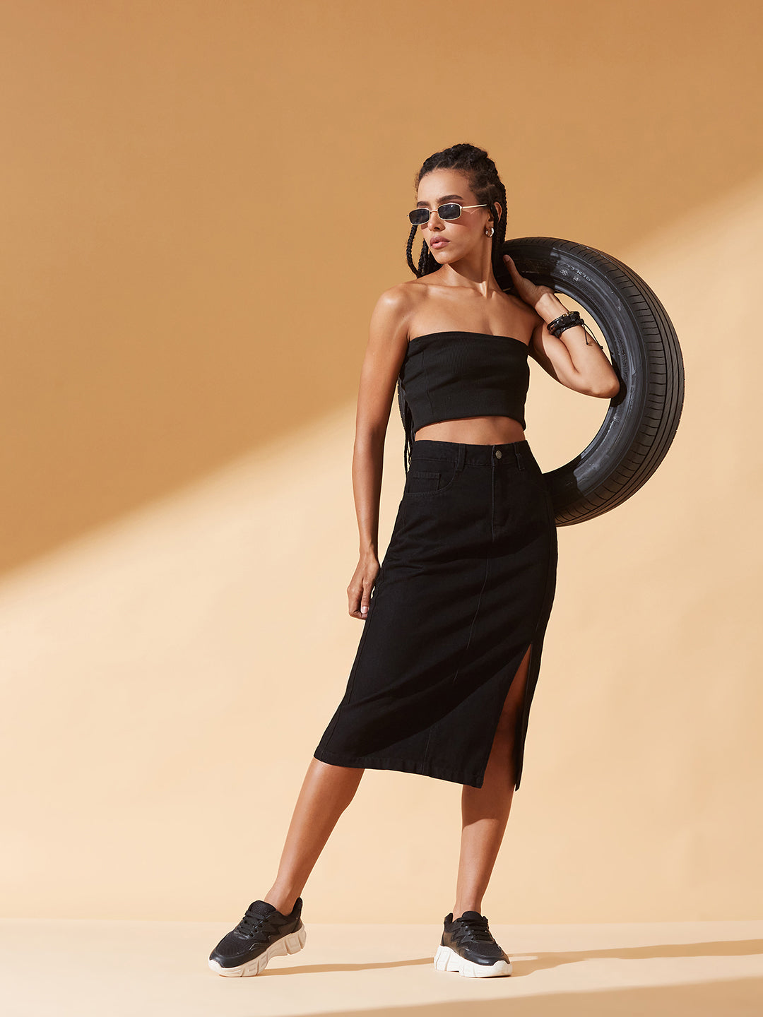 Black Straight-Fit High-Rise Clean-Look Stretchable Denim Midi Skirt for Women
