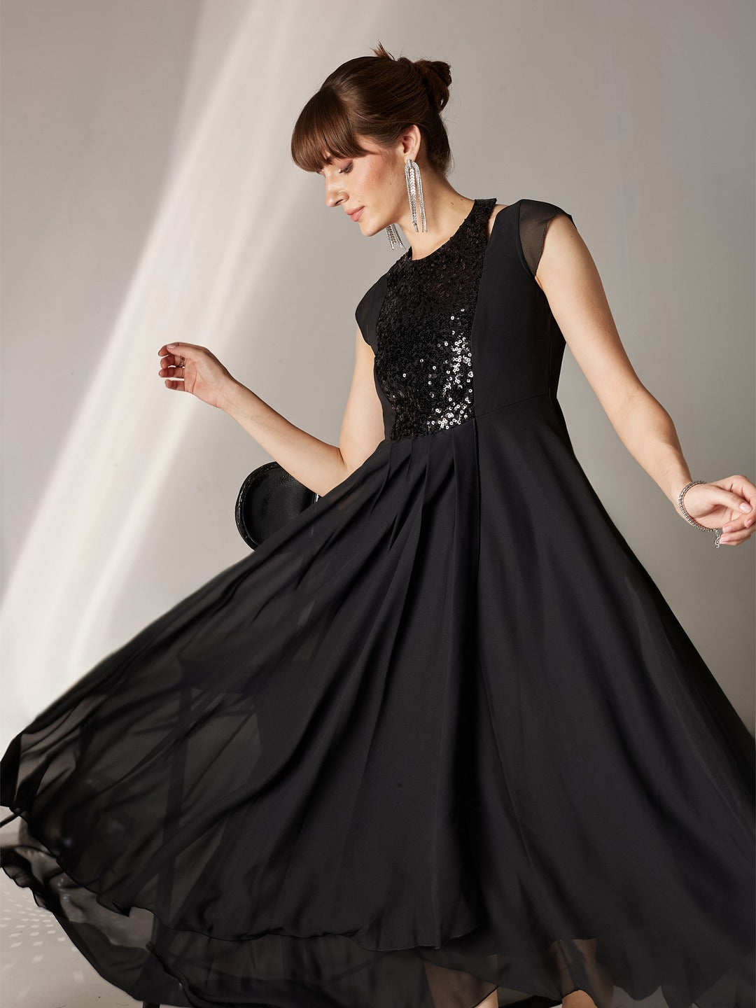 Black Halter-Neck Cap-Sleeve Solid Pleated Embellished Georgette Maxi Dress for Women