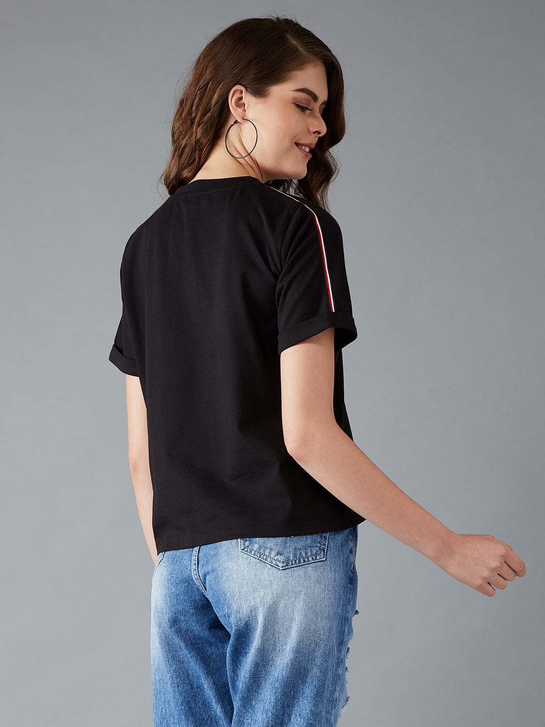 Women's Black Round Neck Short Sleeve Printed Cropped T-Shirt