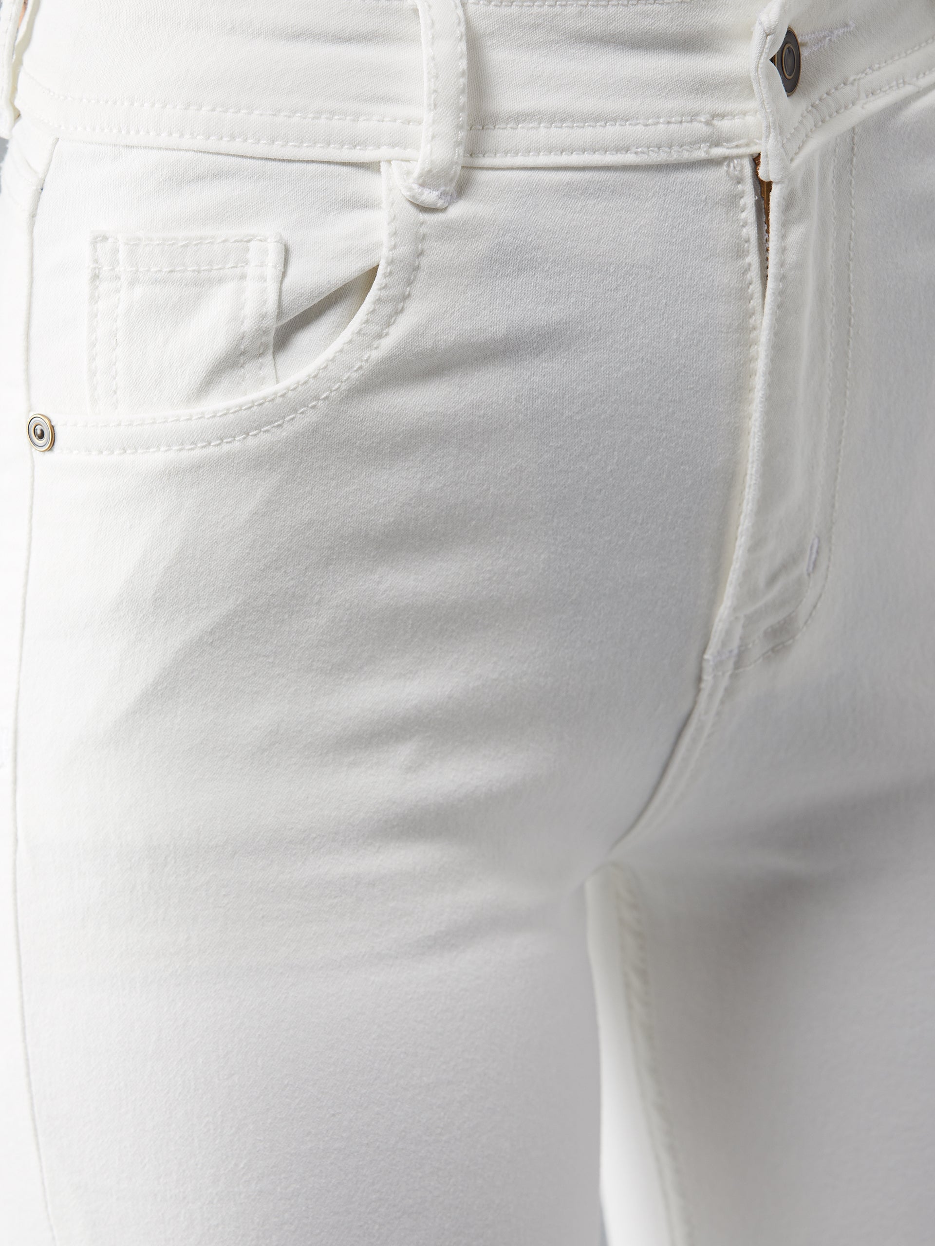 Women's White Skinny High Rise Clean Look Bleached Regular Length Stretchable Denim Jeans