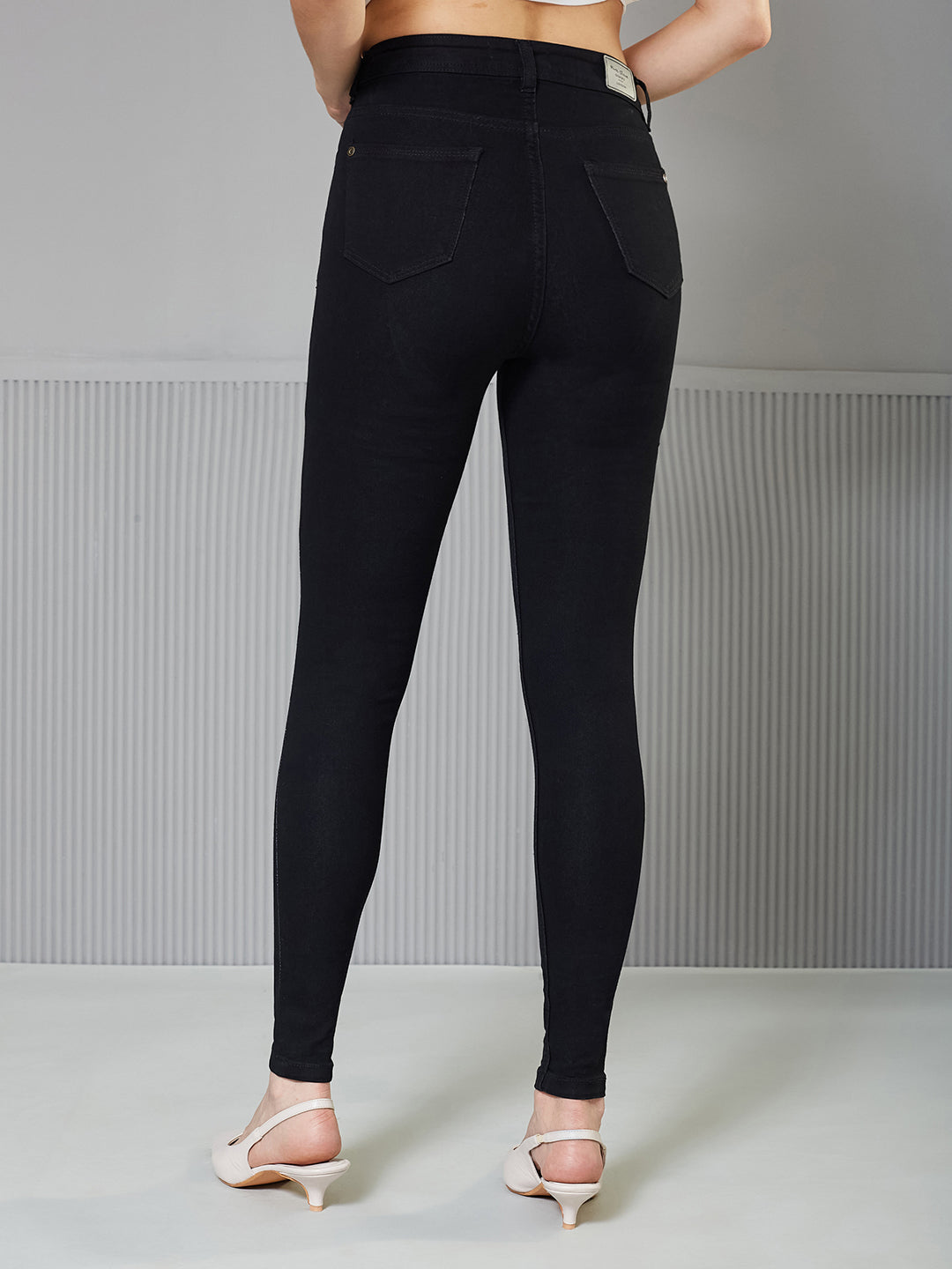 CHASEstretch™ Black Slim Fit High-Rise Mild Distressed Ripped Denim Stretchable Jeans for Women