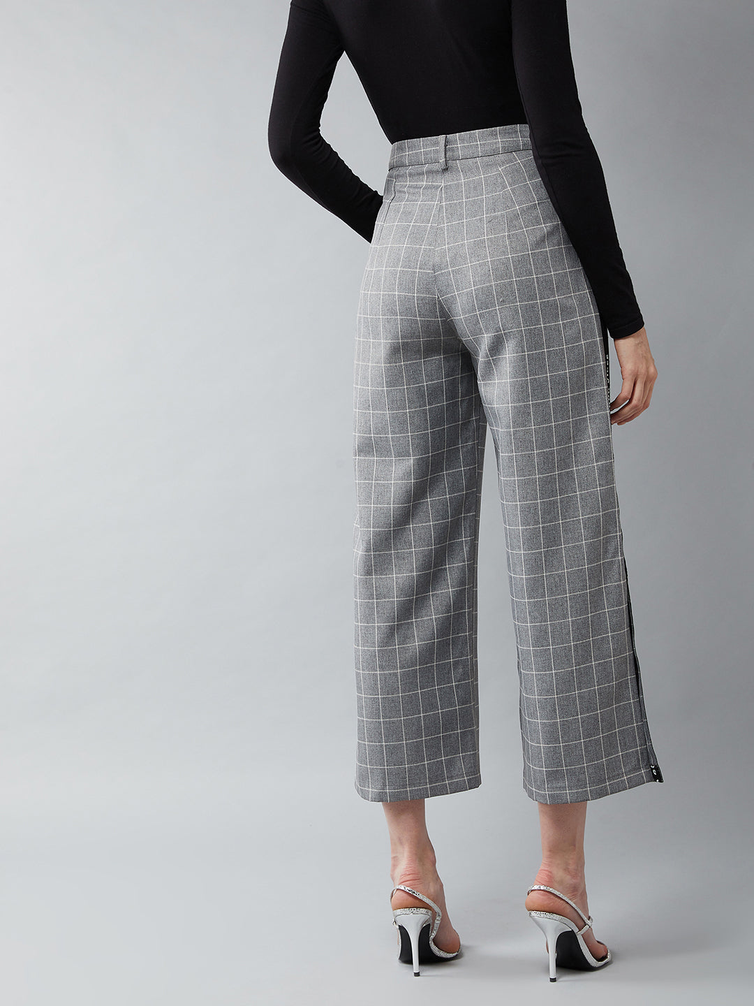 Women's Grey & White Regular Fit Checkered Flared Trouser