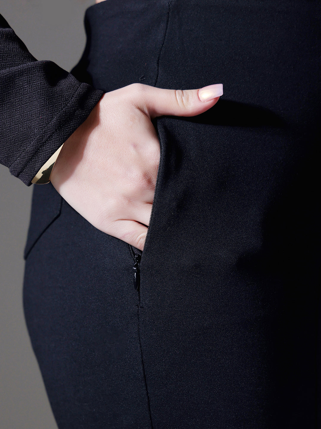 CHASEshape™ Light-Shaping Straight-Fit High-Rise Black Denim Jeans