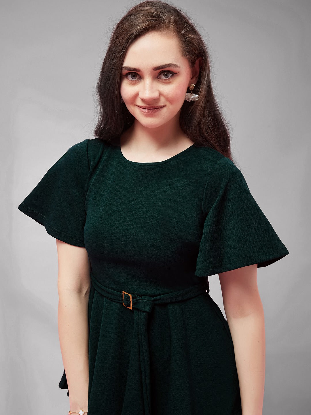 Green Solid Polyester Slim Fit Round Neck Short Sleeve Regular Length Top  for Women