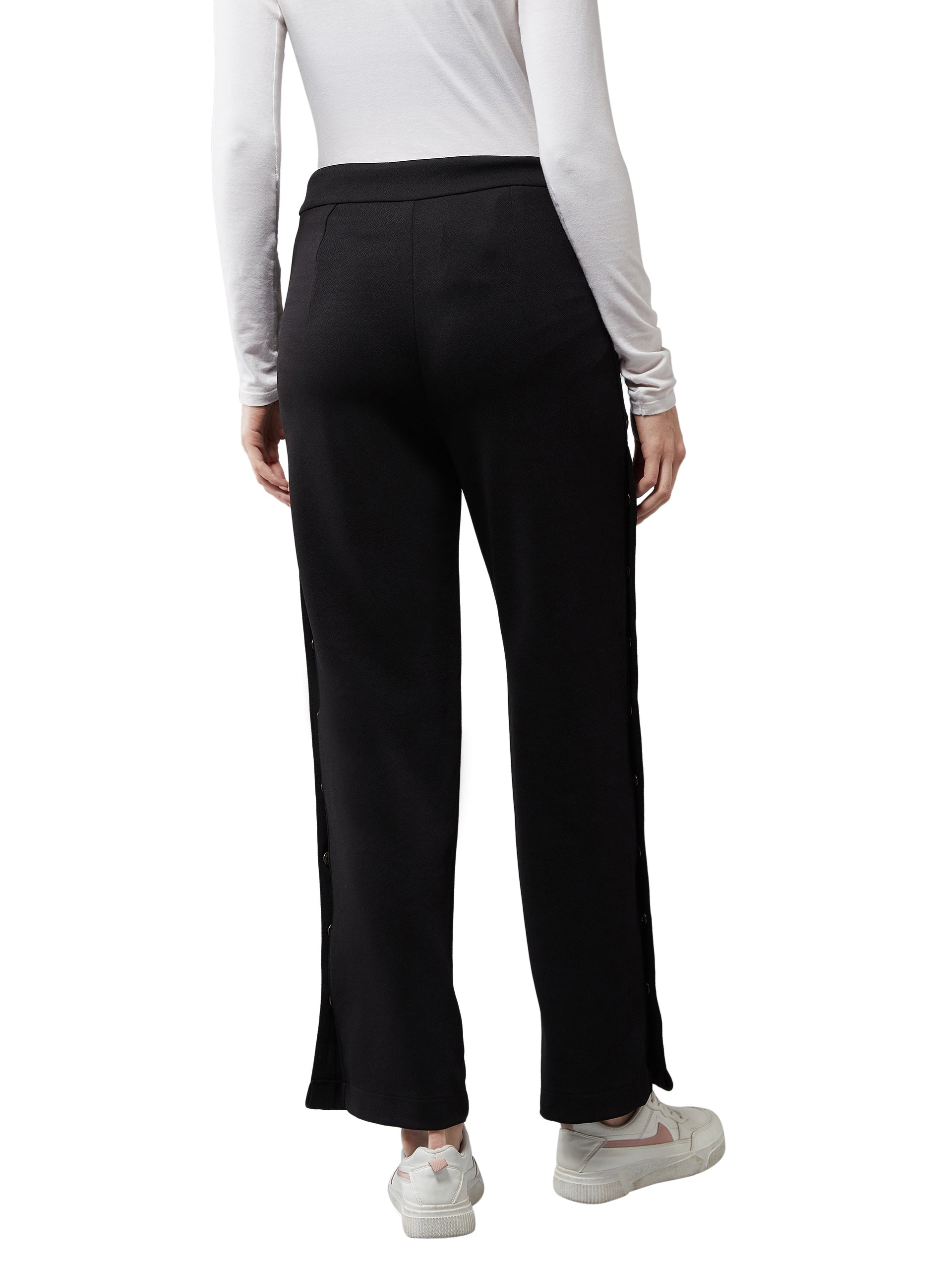 Women's Black Solid Regular Fit Flared Trouser