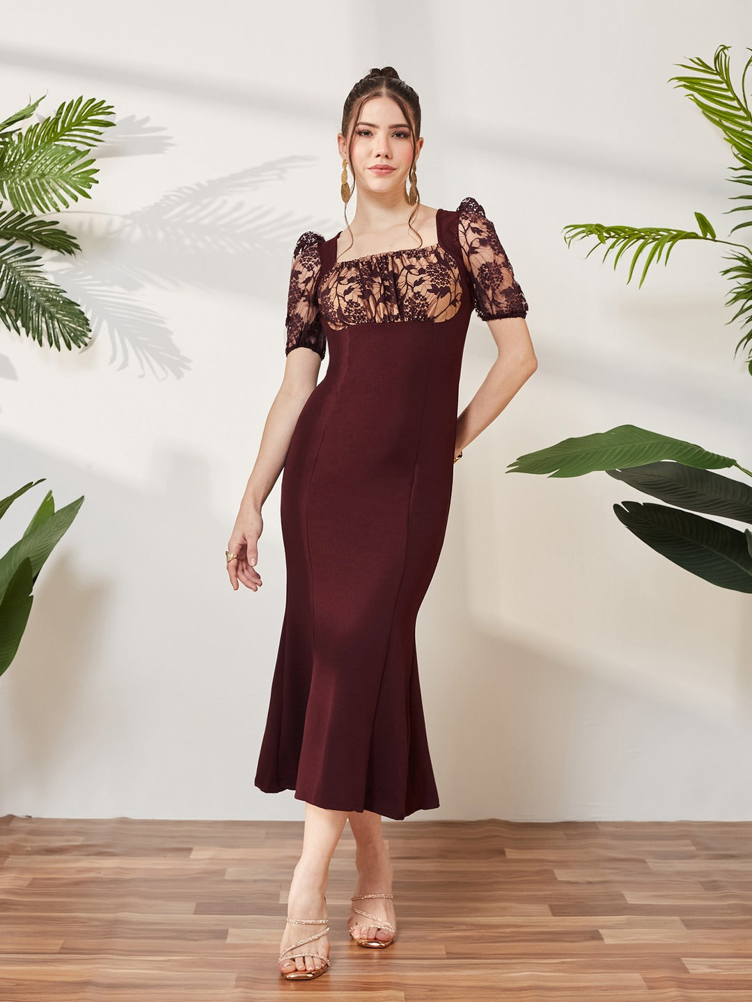 Wine Square Neck Short Puff Sleeve Self Design Lace Overlaid Bodycon Midi Dress for Women