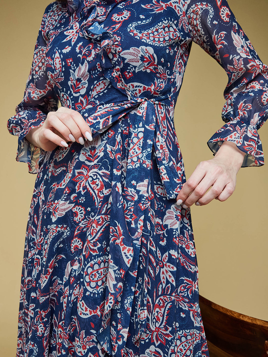 Women's Multicolored-Base-Navy Blue V Neck Full Sleeves Polyester Relaxed Fit Midi Length Dress