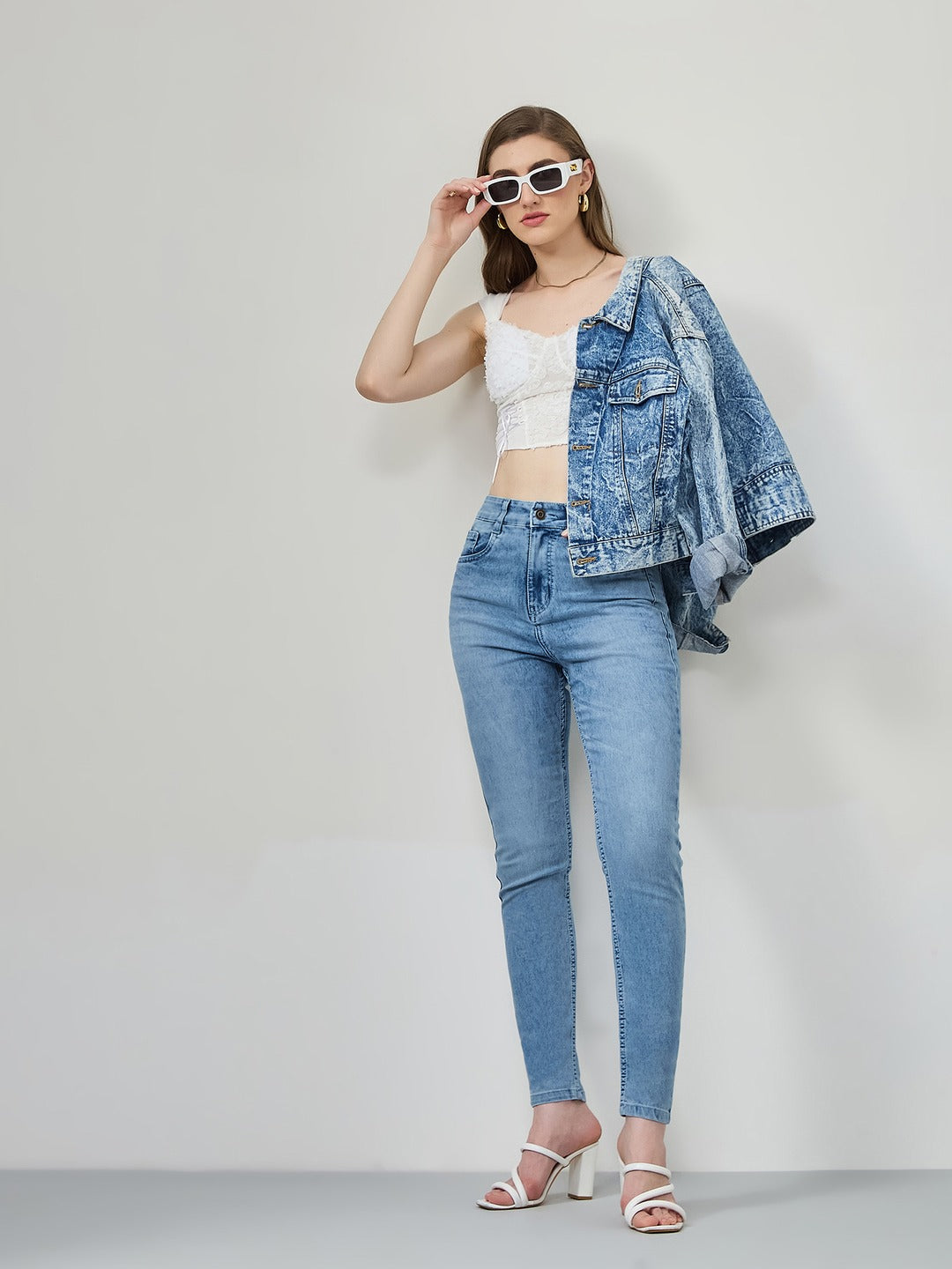 Light Blue Slim Fit high-rise Light Wash Denim Stretchable Jeans for Women