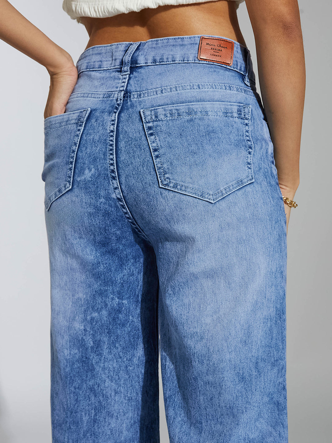 CHASEshape™ Light-Shaping Wide-Leg High-Rise Light-Blue Denim Jeans