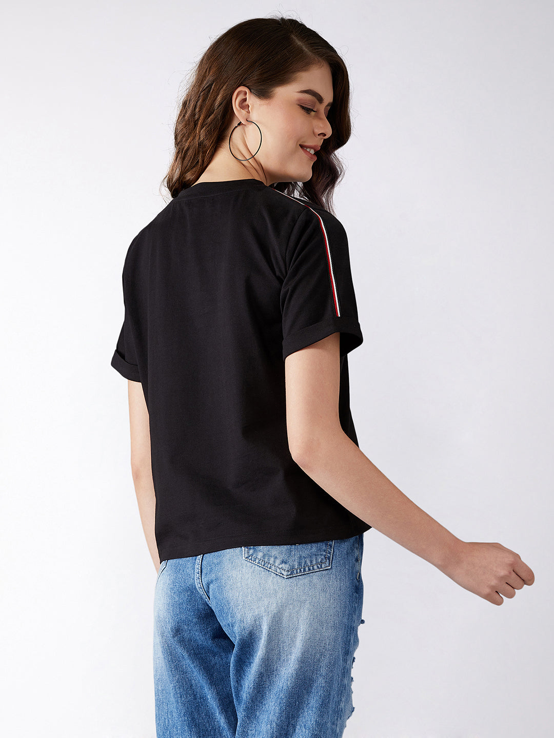 Women's Black Round Neck Short Sleeve Printed Cropped T-Shirt