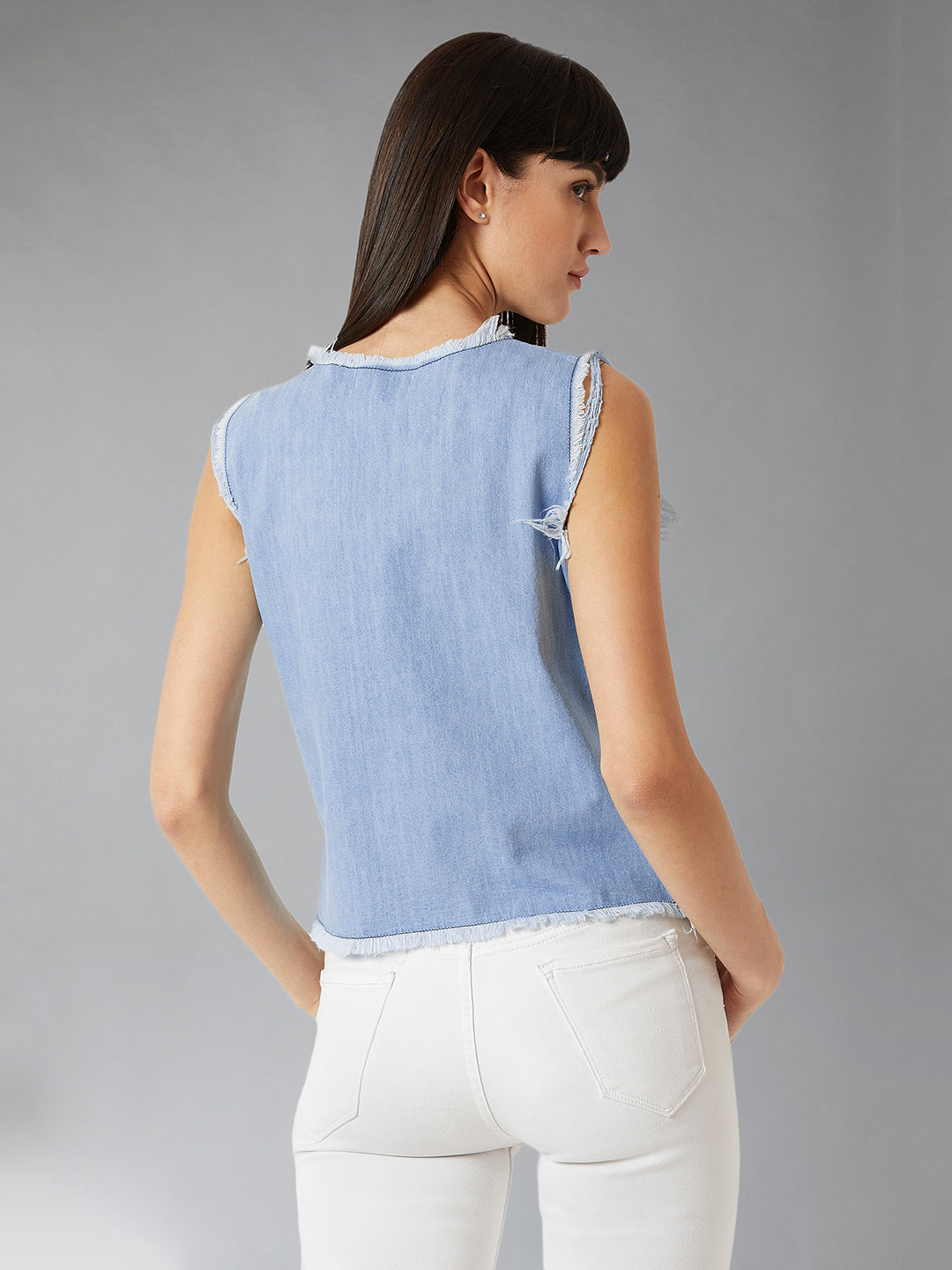 Women's Light Blue Round Neck Sleeveless Denim Solid Ice Wash Raw Edge Detailing Denim Crop Top