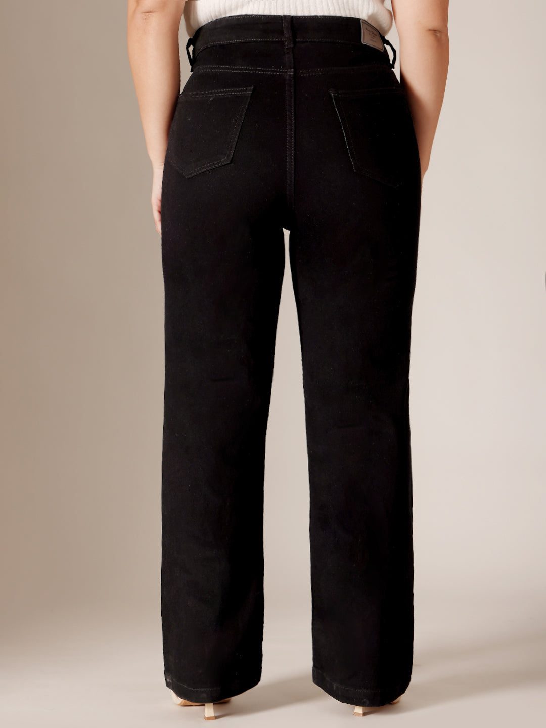 Black Straight High Rise Clean Look Regular-Length Stretchable Denim Jeans for Women