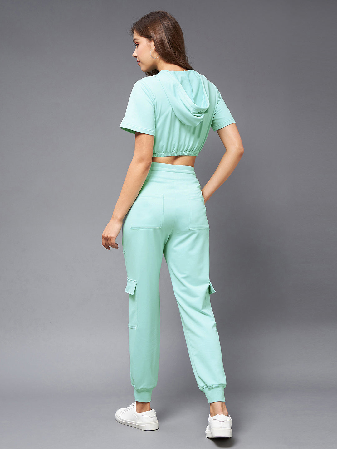 Women's Mint Round Short Polyester Solid Crop Regular  Co-ord Set