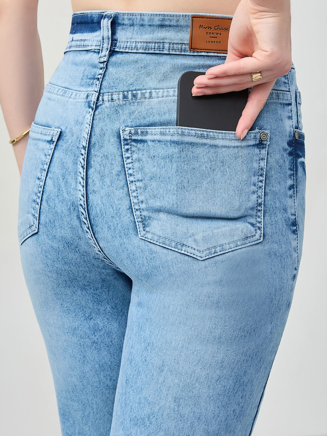 Light Blue Wide-Leg Fit high-rise Stretchable Denim Jeans for Women
