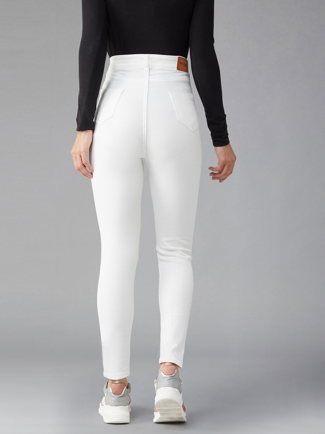 Women's White Skinny Fit High Rise Clean Look Stretchable Regular Length Bleached Denim Jeans