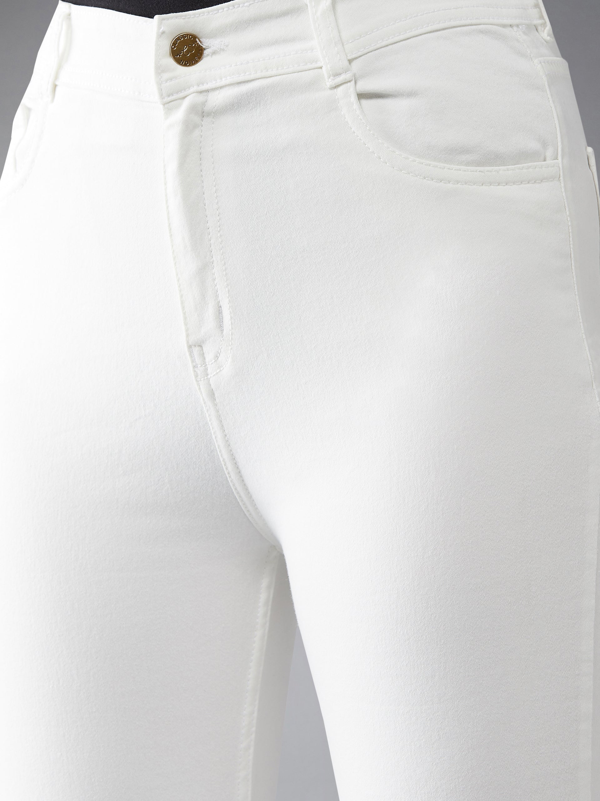 Women's White Skinny Fit High Rise Clean Look Cropped Bleached Raw Edge Detailing Stretchable Denim Jeans