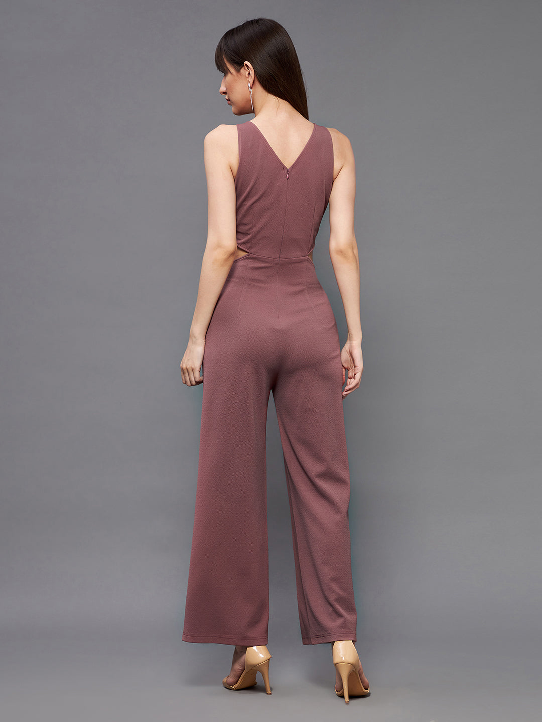 Crease Ease Women's Mauve Round Sleeveless Polyester Solid Waist Cut-Out Regular  Jumpsuit