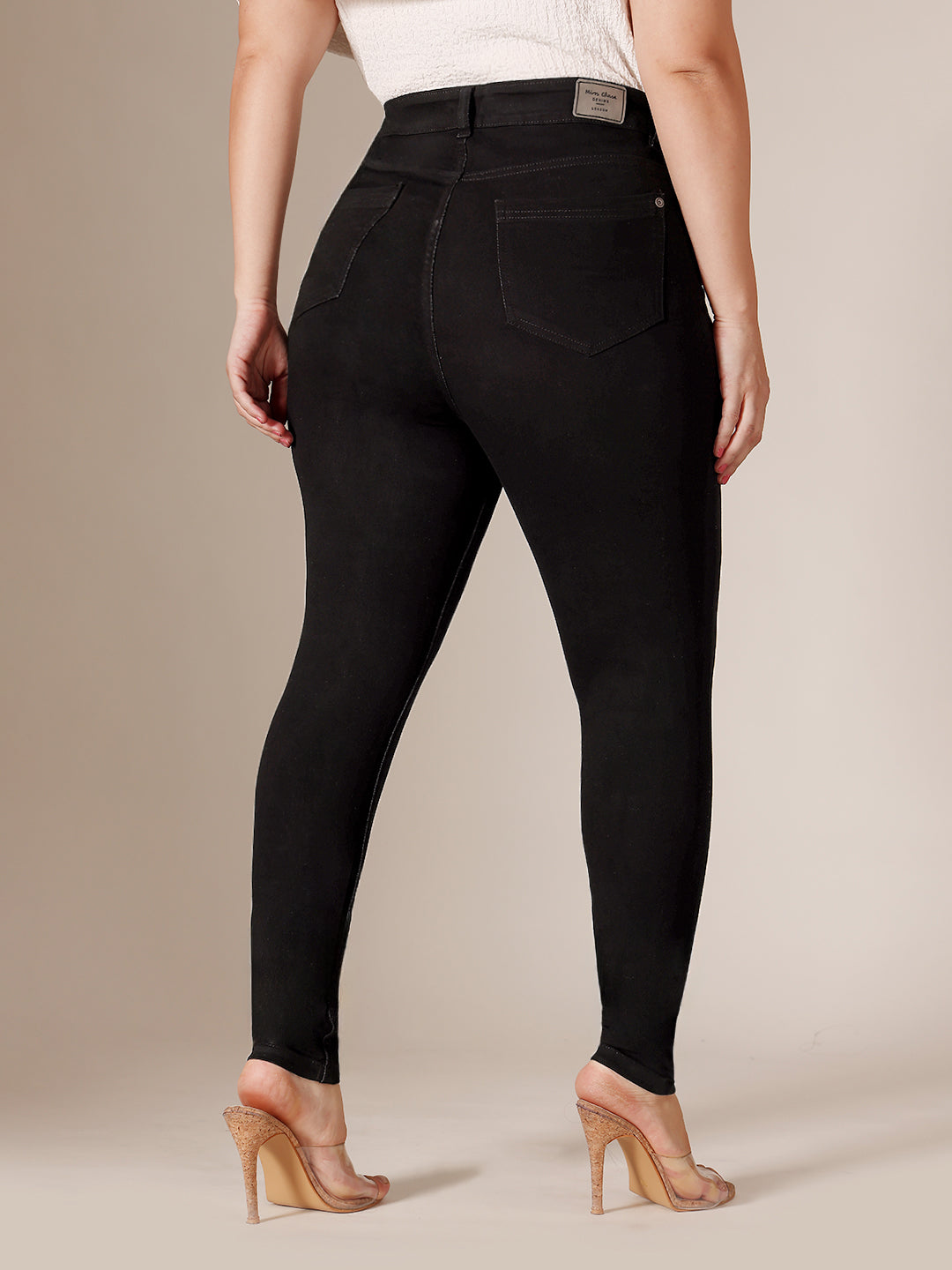 Black Skinny Fit High Rise Clean Look Regular Length Clean Look Stretchable Denim Jeans for Women