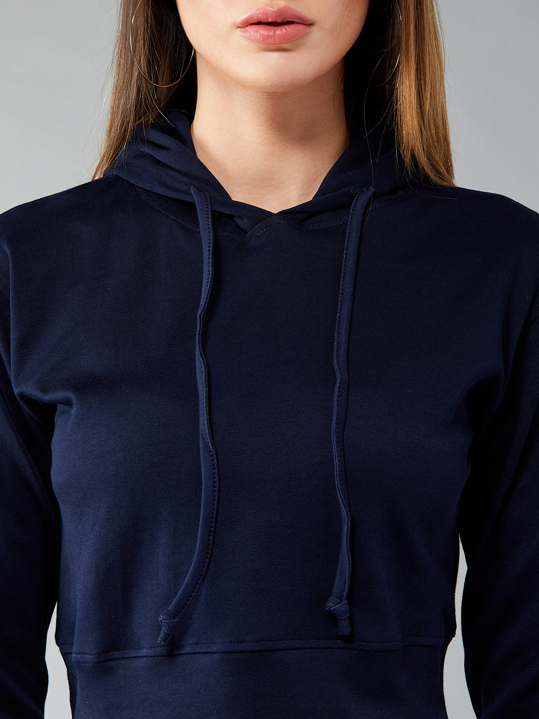 Women's Navy Blue Solid Round Neck Full Sleeve Hooded Boxy Crop Sweatshirt