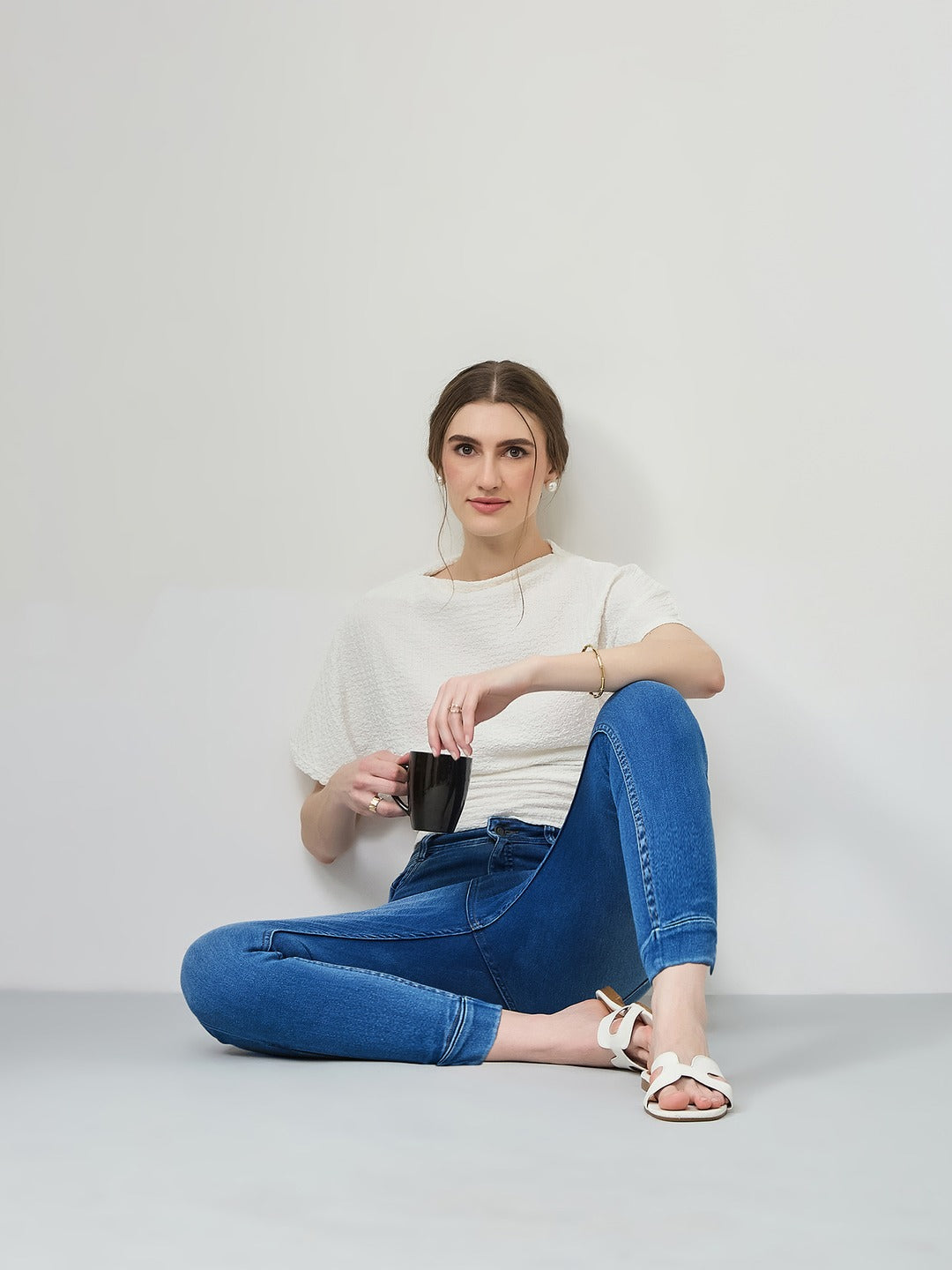 Blue Skinny Fit high-rise Ankle Length Acid Wash Blast Effect Denim Stretchable Jeans for Women