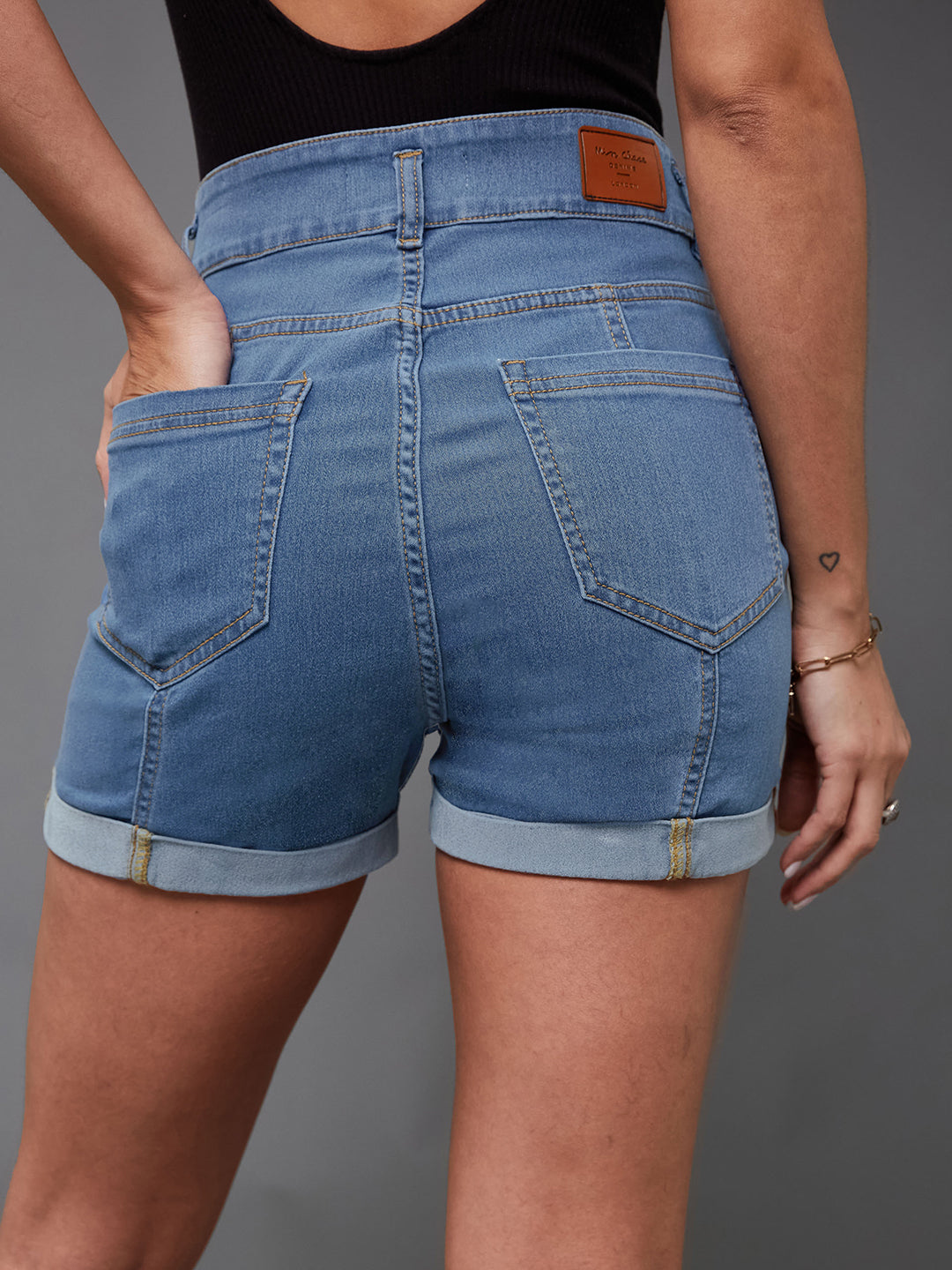 Women's Blue Relaxed-Fit High-Rise Clean-Look Stretchable Blue Denim Shorts