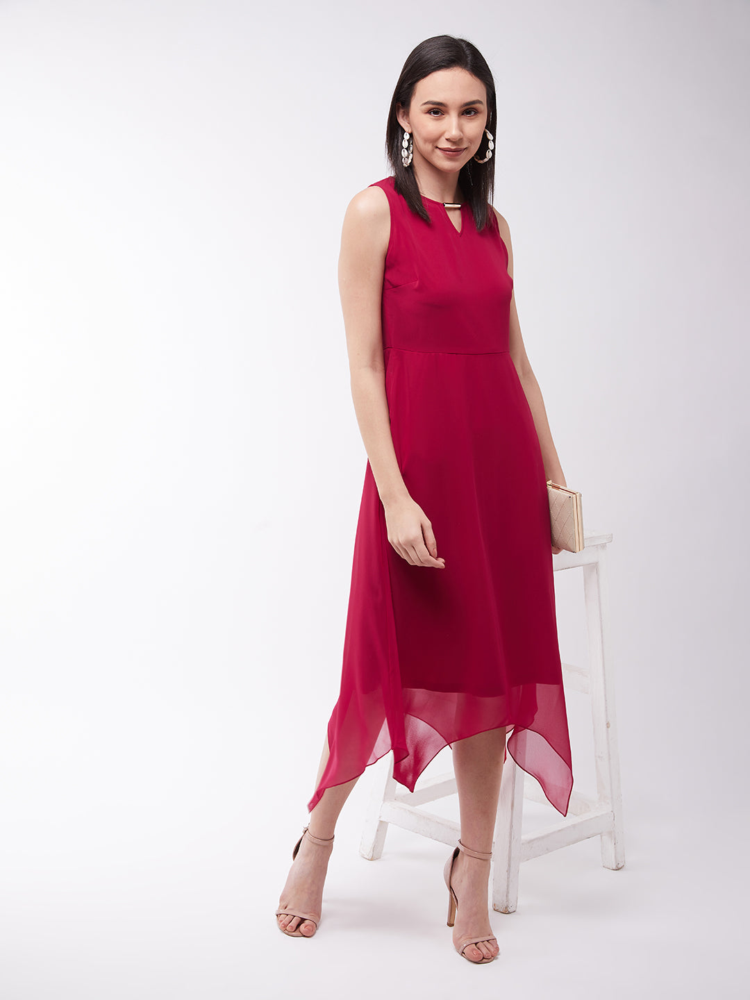 Women's Pink Solid Georgette Regular Fit Round Neck Sleeveless Crop Length Dress