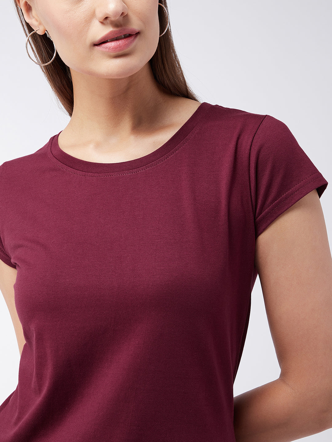 Women's Maroon Round Neck Short Sleeves Solid Basic Top