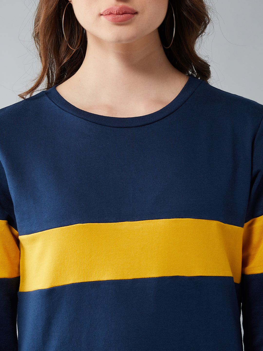 Women's Navy Blue Round Neck Full Sleeves Cotton Solid Boxy Colorblock Sweatshirt