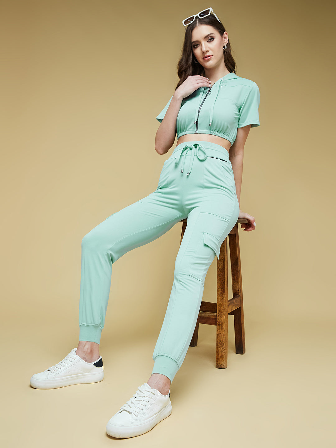 Women's Mint Round Short Polyester Solid Crop Regular Co-ord Set