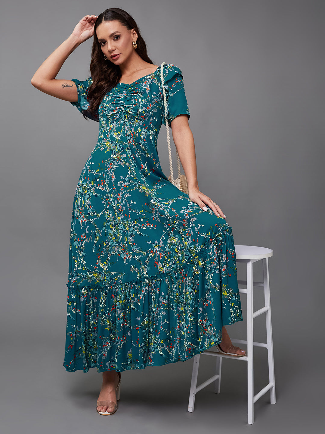 Women's Multicolored-Base-Turquoise Sweet-Heart Neck Half Sleeve Floral Ruching Crepe Midi Dress