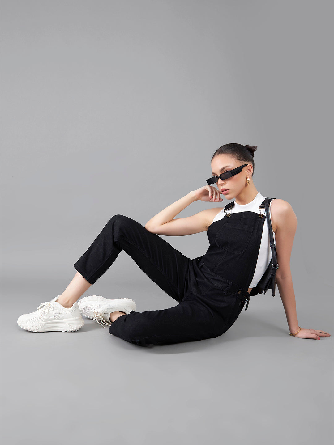 Women's Black High Rise Clean Look Regular Stretchable Skinny Denim Dungaree