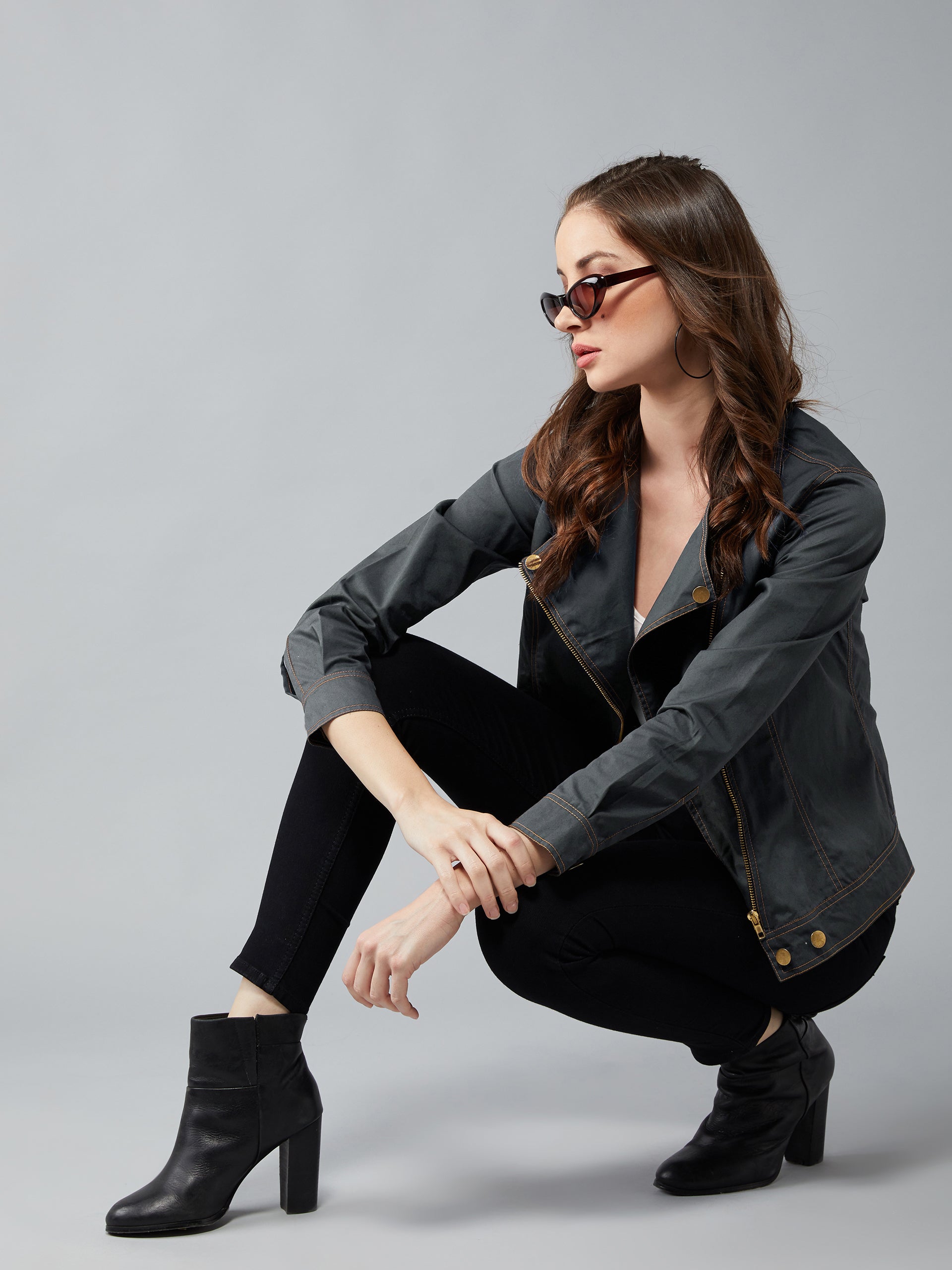 Women's Green Collared Full Sleeves Solid Double Breasted Regular Length Jacket