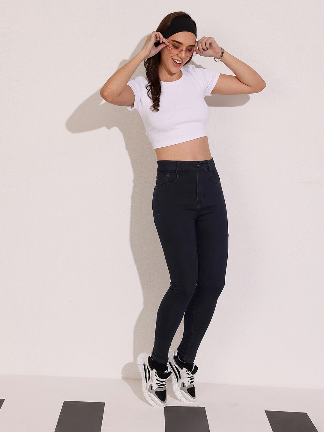 Women's Black Skinny Fit High Rise Clean Look Regular Length Clean Look Stretchable Denim Jeans