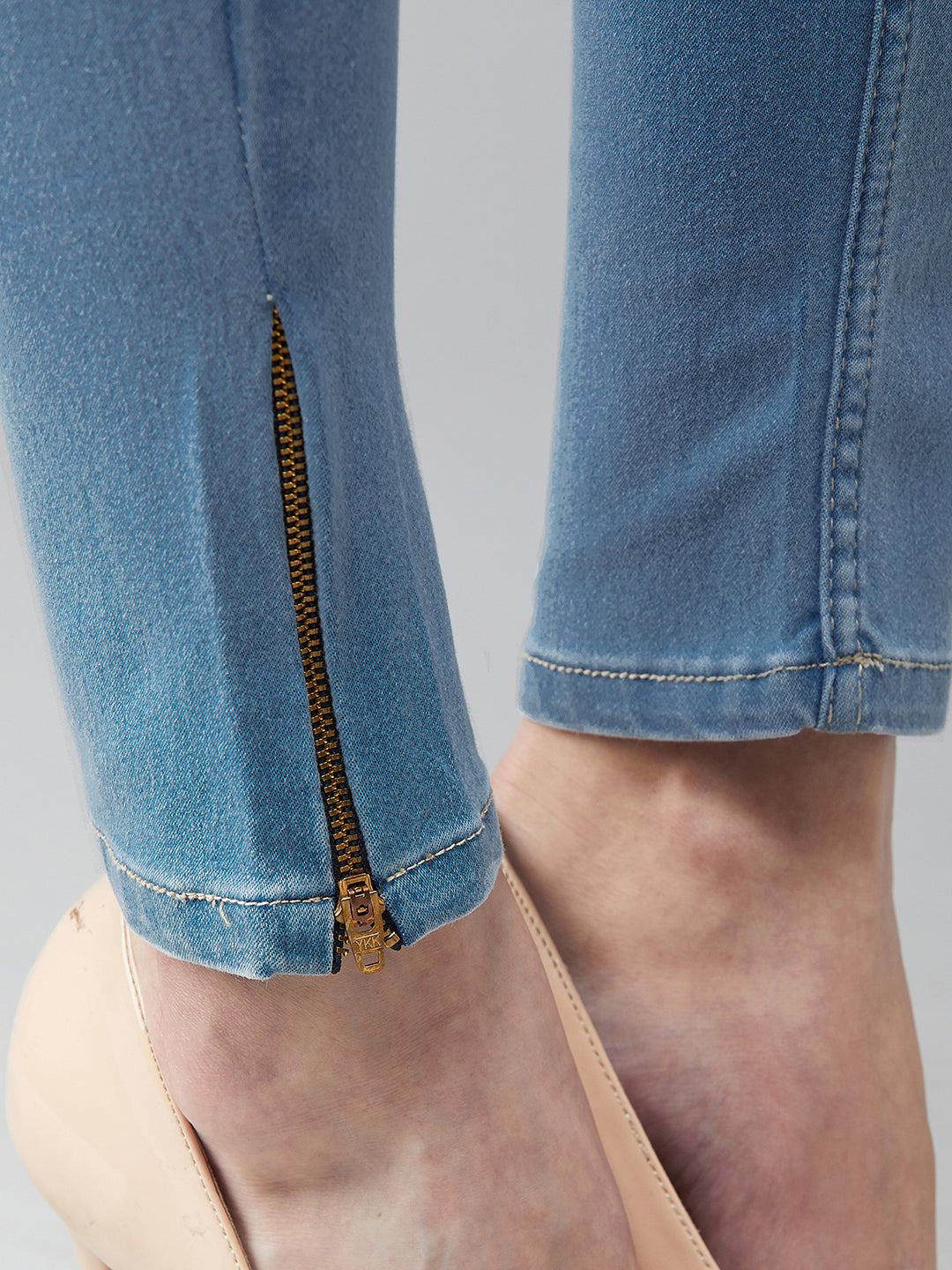 Women's Blue Skinny Fit High Rise Zipper Detailing Scraped Stretchable Denim Jeans