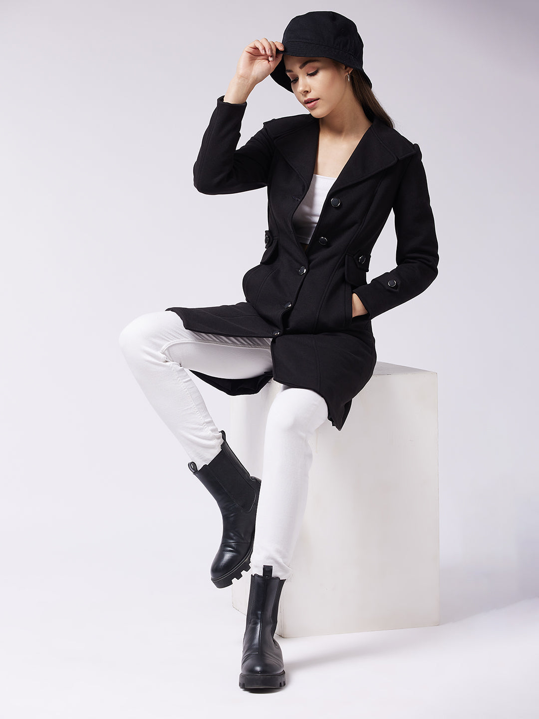 Women's Black Notch Collar Full Sleeve Solid Front-Open Longline Jacket