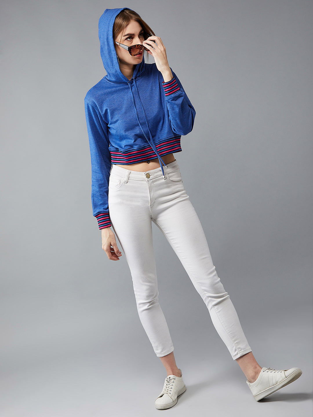 Women's Azure Blue Round Neck Full Sleeves Ribbed Solid Boxy Crop Sweatshirt