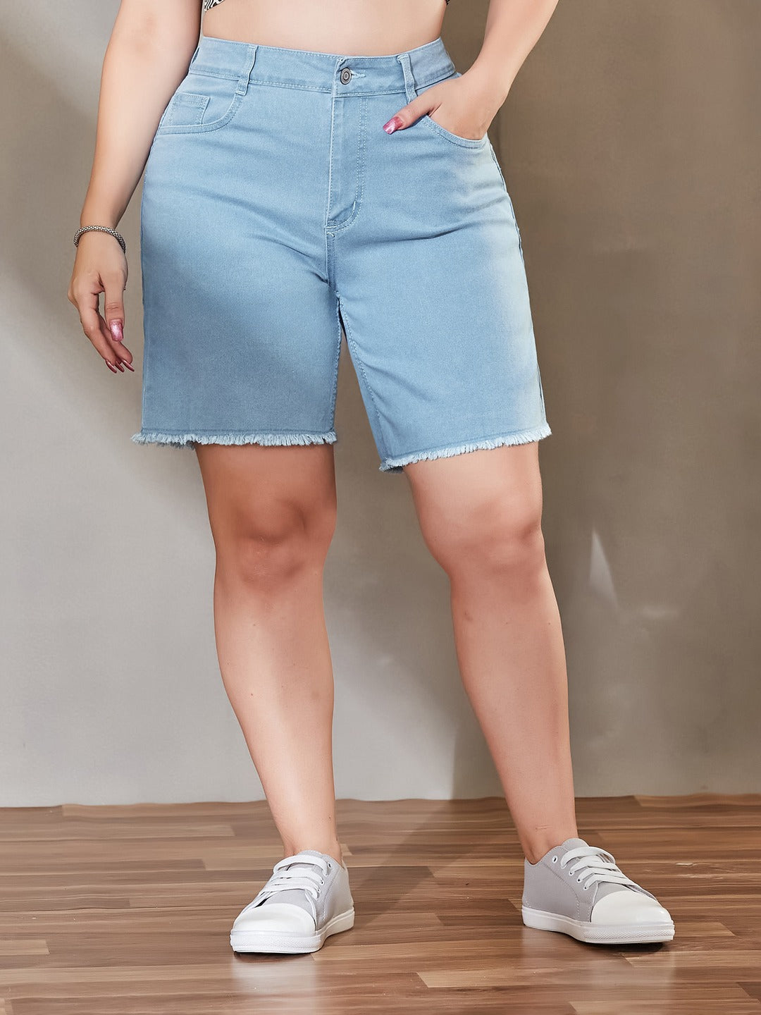 Light Blue Regular High Rise Above Knee Stretchable Denim Shorts for Women