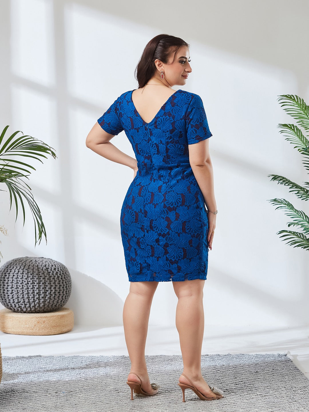 Royal Blue Round Neck Half Sleeve Self Designed Bodycon Knee-Long Lace Dress for Women