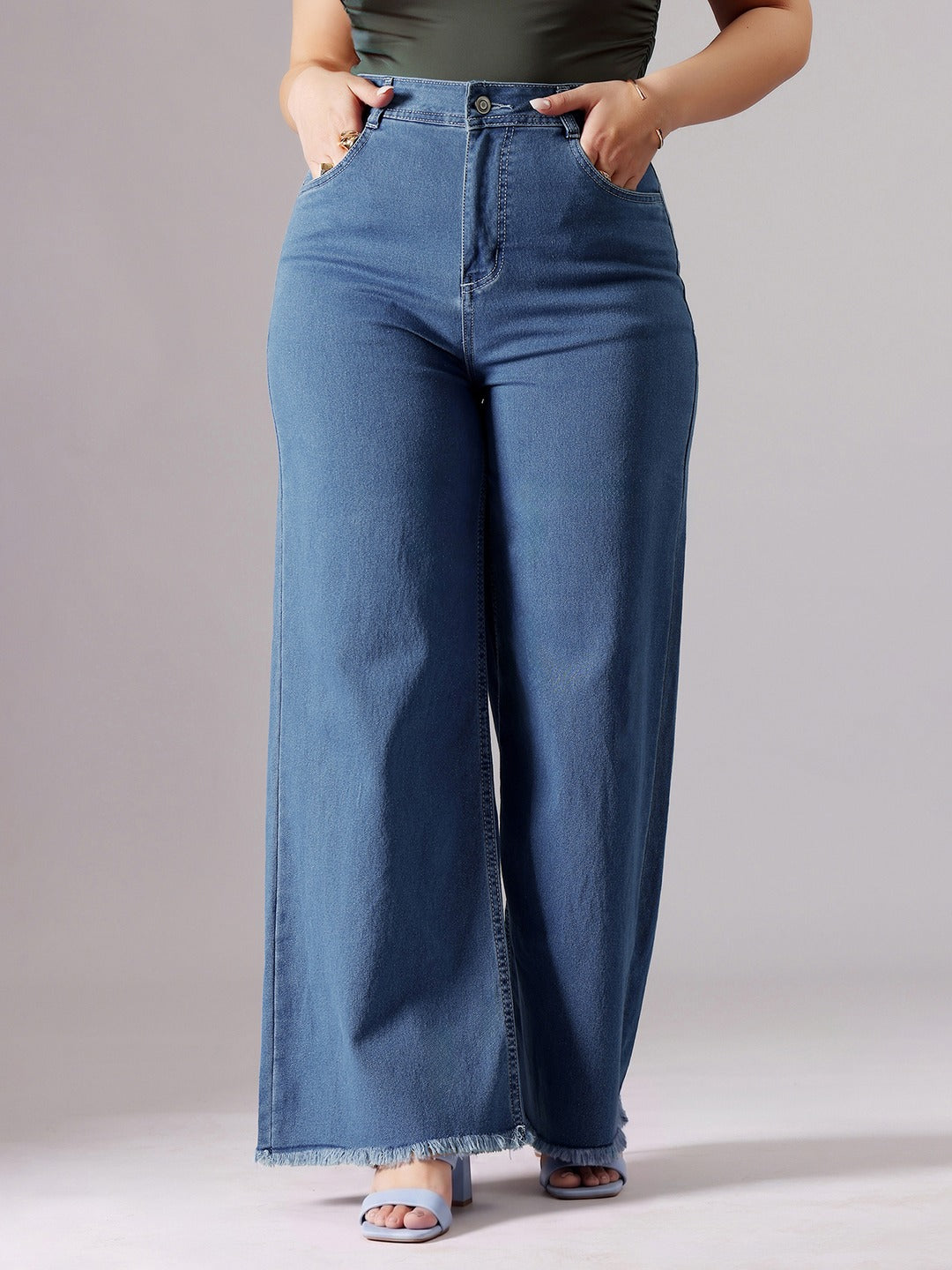 Light Blue Regular High Rise Above Knee Stretchable Denim Shorts for Women