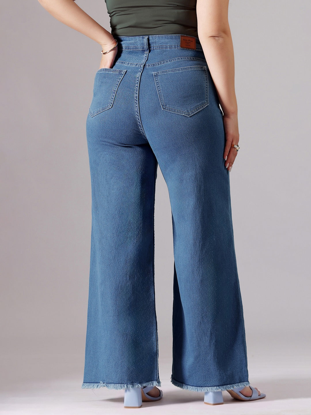 Light Blue Regular High Rise Above Knee Stretchable Denim Shorts for Women