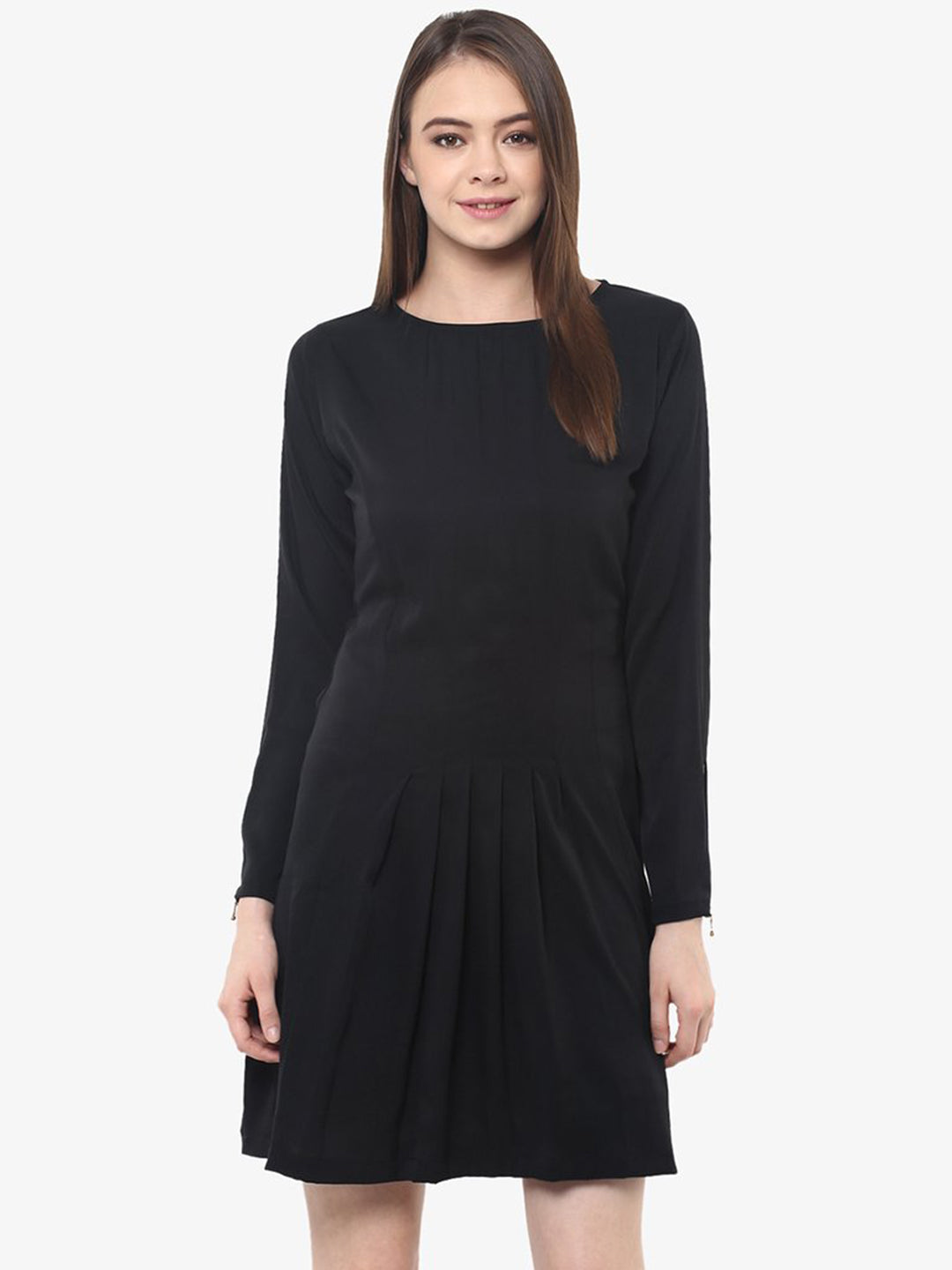 Women's Black Full sleeve Round Neck Solid Shift Mini Dress