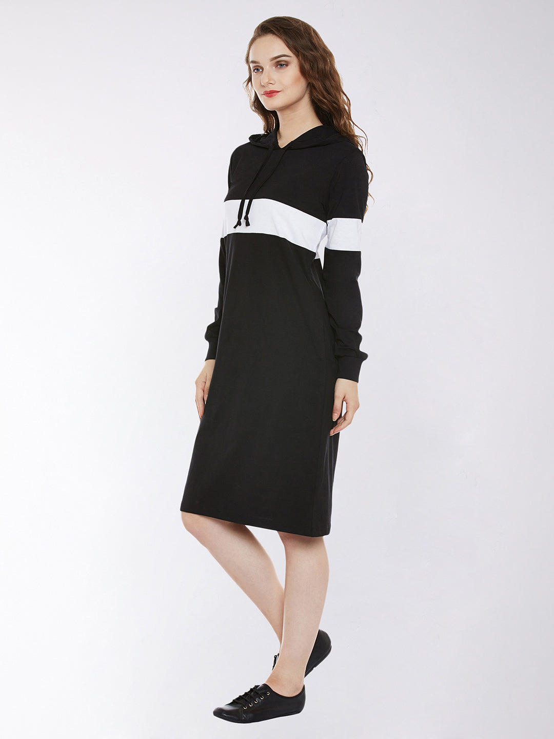 Women's Black Round Neck Full Sleeve Solid Knee-Long Hooded Dress