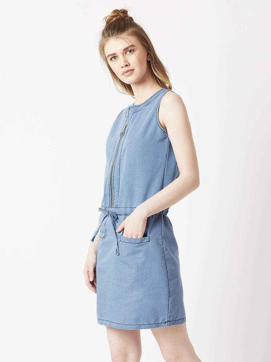 Women's Light Blue Round Neck Sleeveless Denim Solid Mini Shift Dress