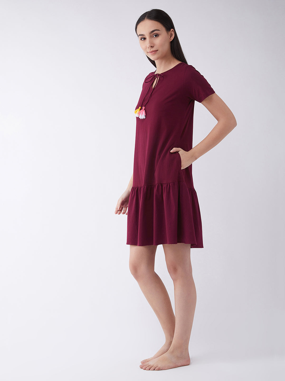 Women's Maroon Round Neck Short Sleeve Solid Regular Length Dress