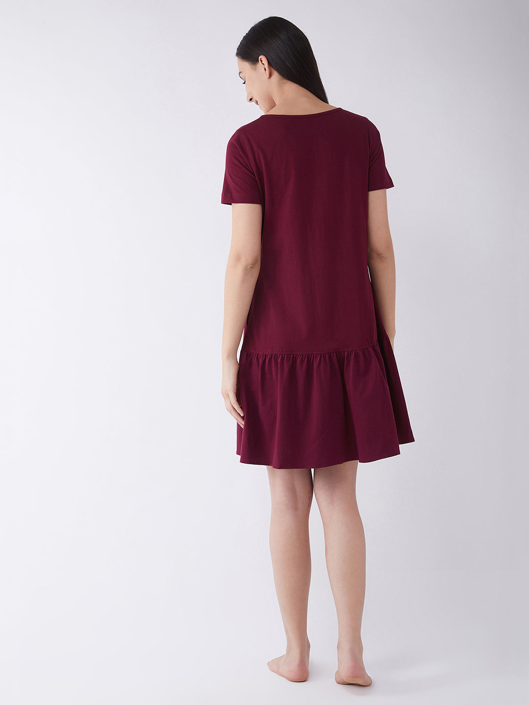 Women's Maroon Round Neck Short Sleeve Solid Regular Length Dress