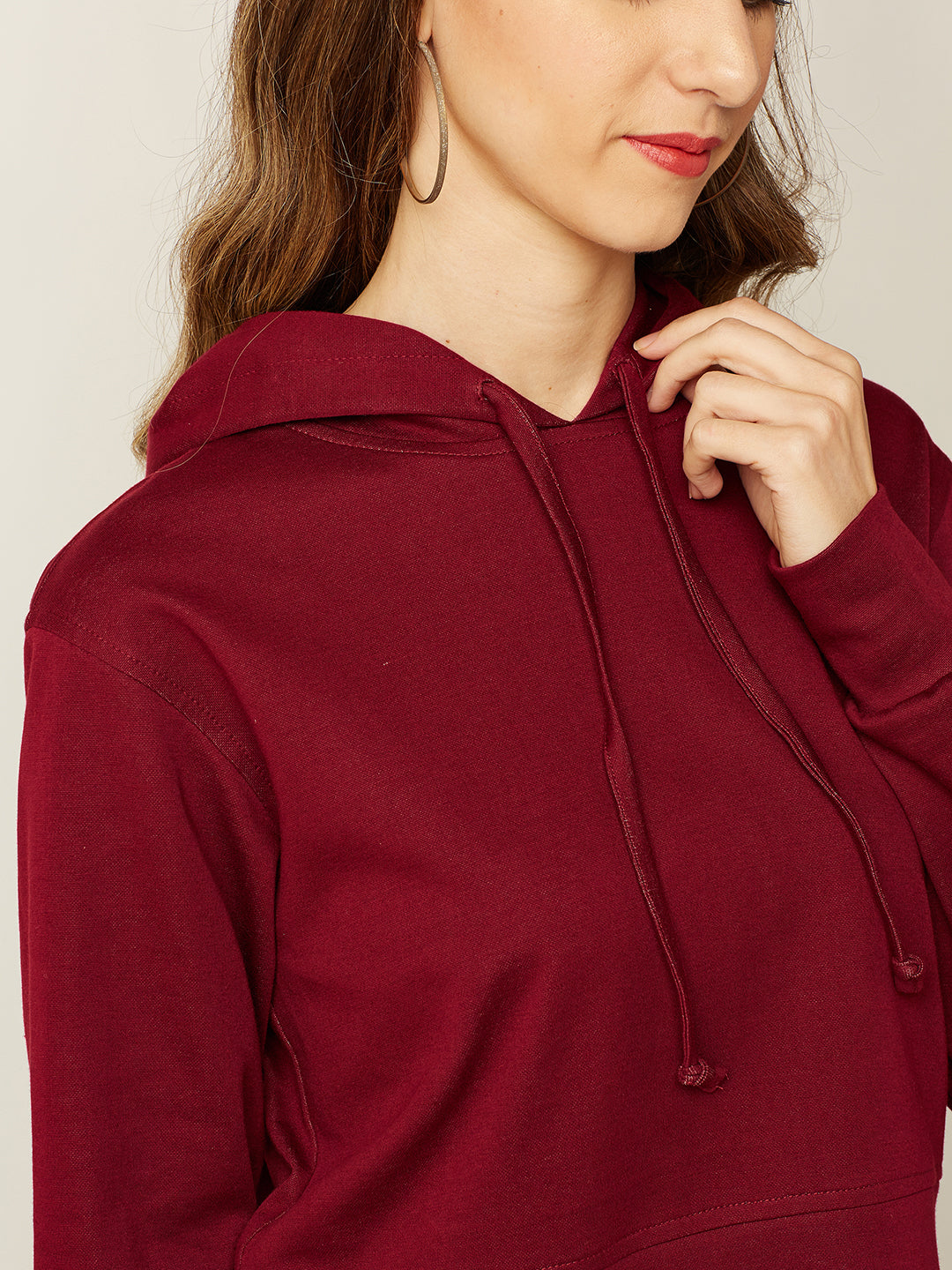 Women's Maroon Solid Round Neck Full Sleeve Hooded Boxy Crop Sweatshirt