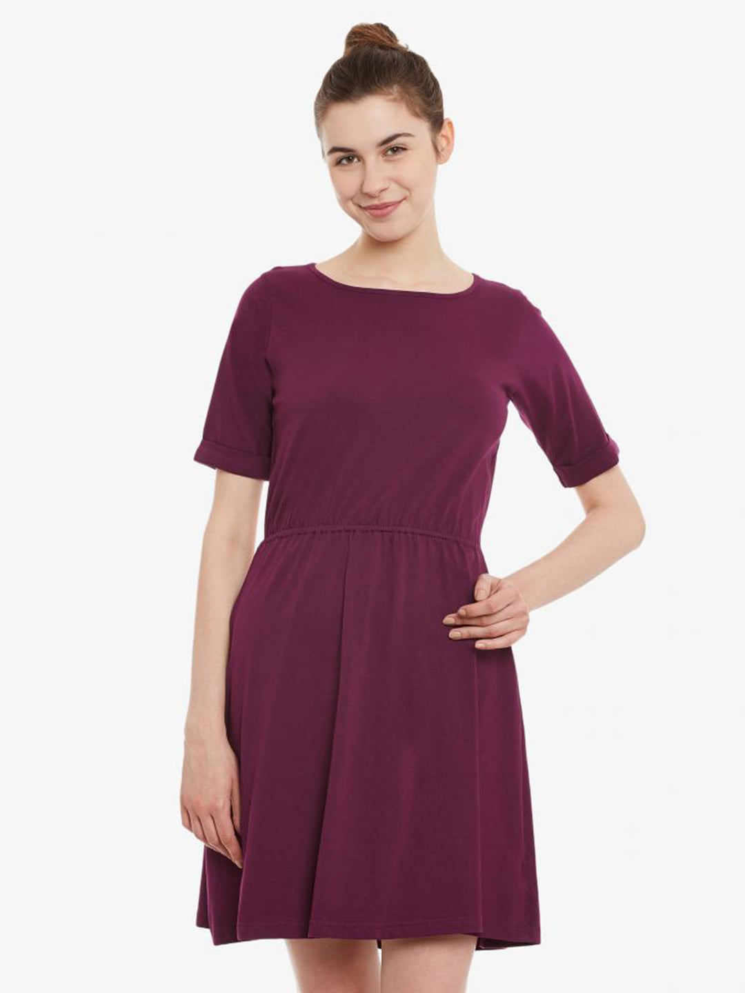 Women's Magenta Solid Round Neck Half Sleeves Knee-Long Skater Dress